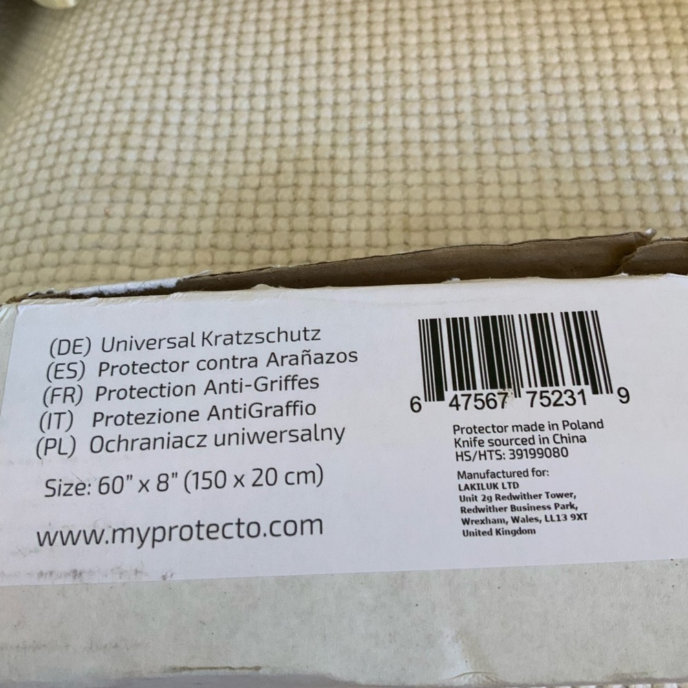 UNIVERSAL SCRATCH PROTECTOR - Picture 3 of 4